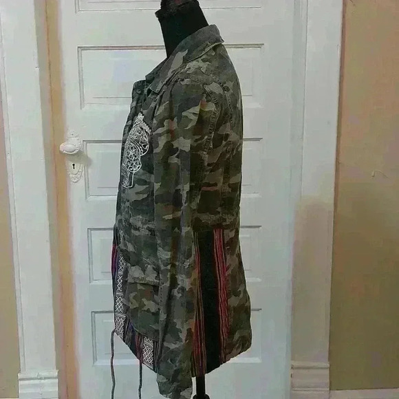 Daytrip Camo Sugar Skull Jacket #0025B - Picture 5 of 9